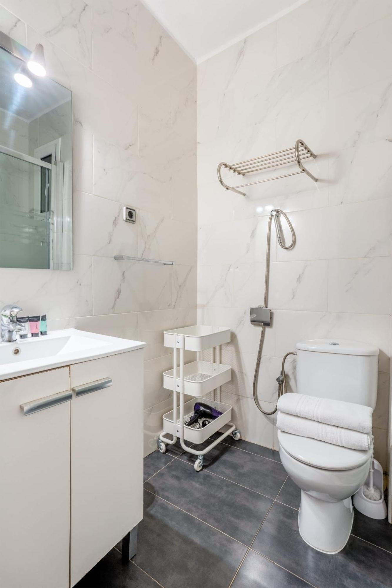 Next To Sagrada Familia 4-Bedroom Apartment 巴塞罗那 外观 照片